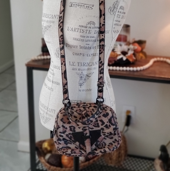 SOLD 🖤🤎 Steve Madden Crossbody - Picture 2 of 5